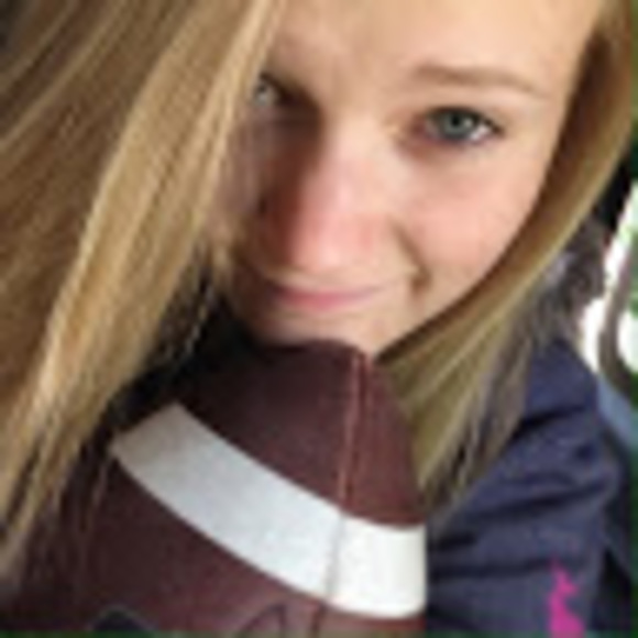 Meet your Posher, Larissa - Picture 1 of 1